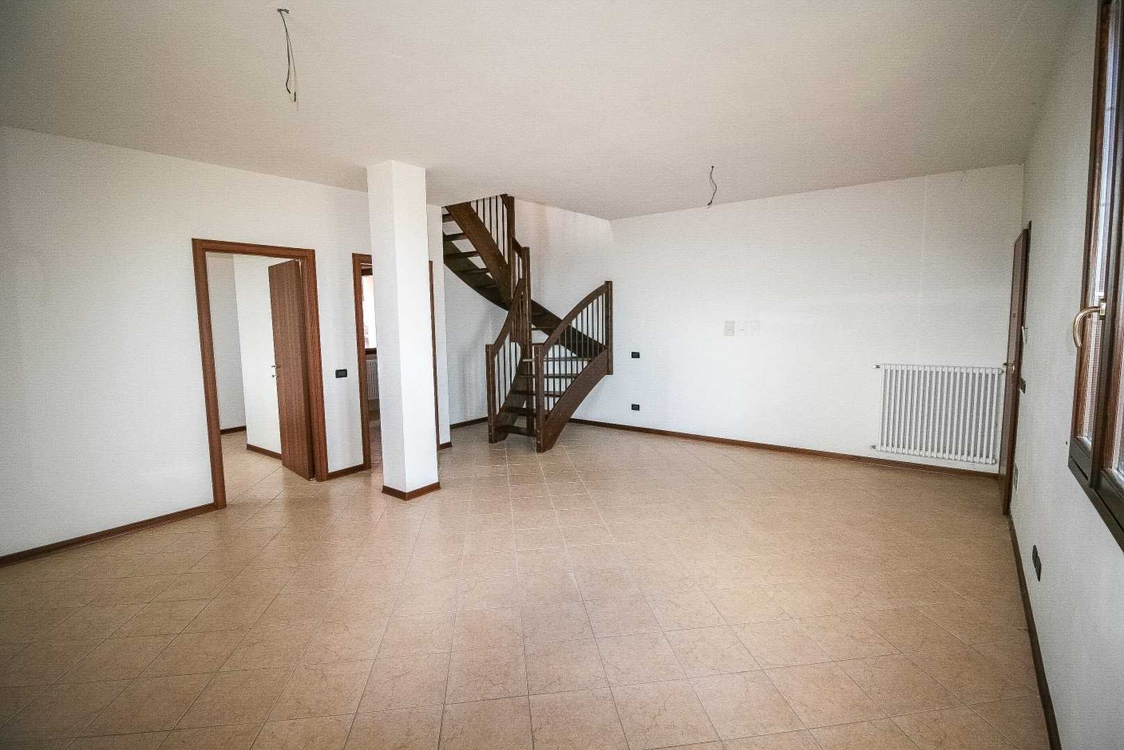 公寓 在 Riccione, Viale Dante 10185190