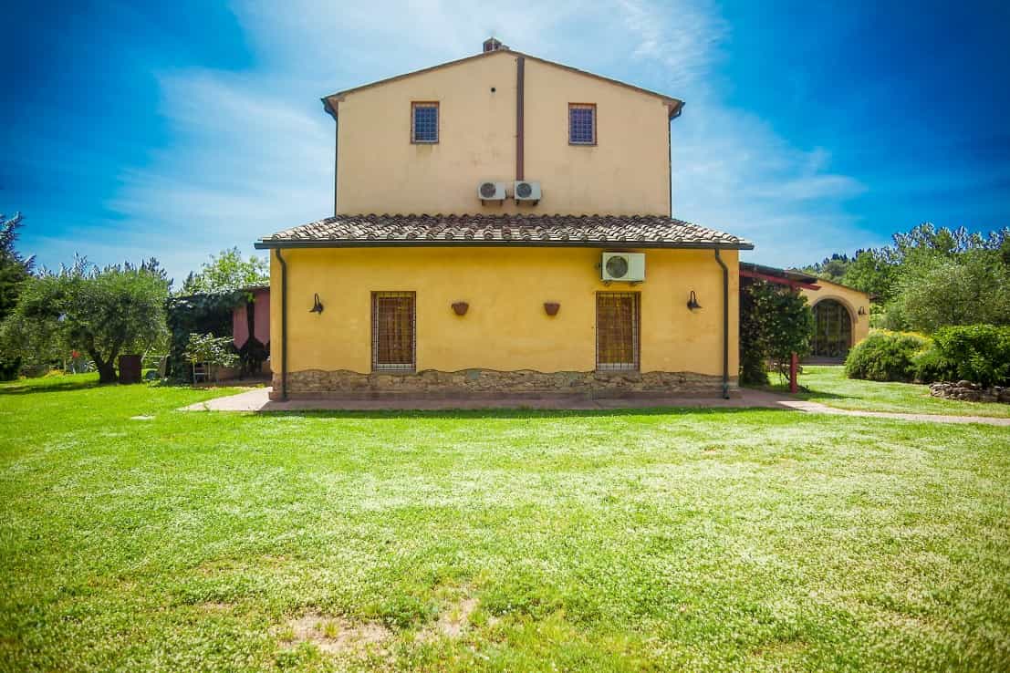 rumah dalam Parlascio, Tuscany 10185202