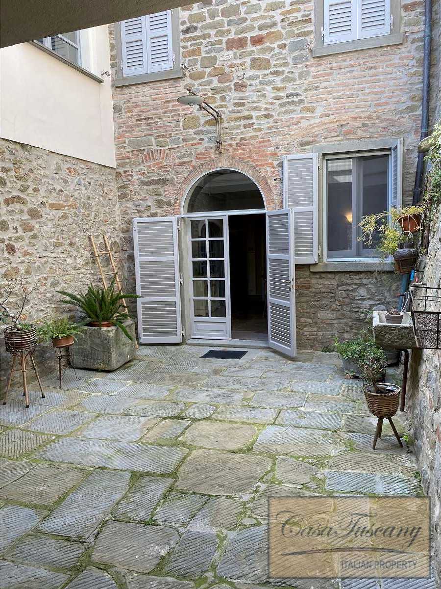 House in Cortona, Tuscany 10191038