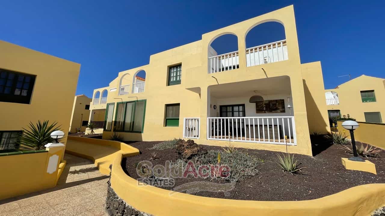 Condominium in Puerto del Rosario, Canary Islands 10191245