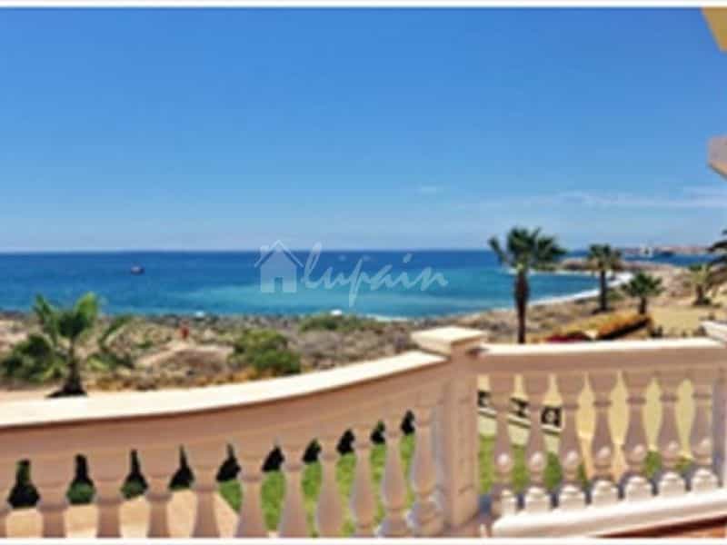 House in Los Cristianos, Canary Islands 10191358