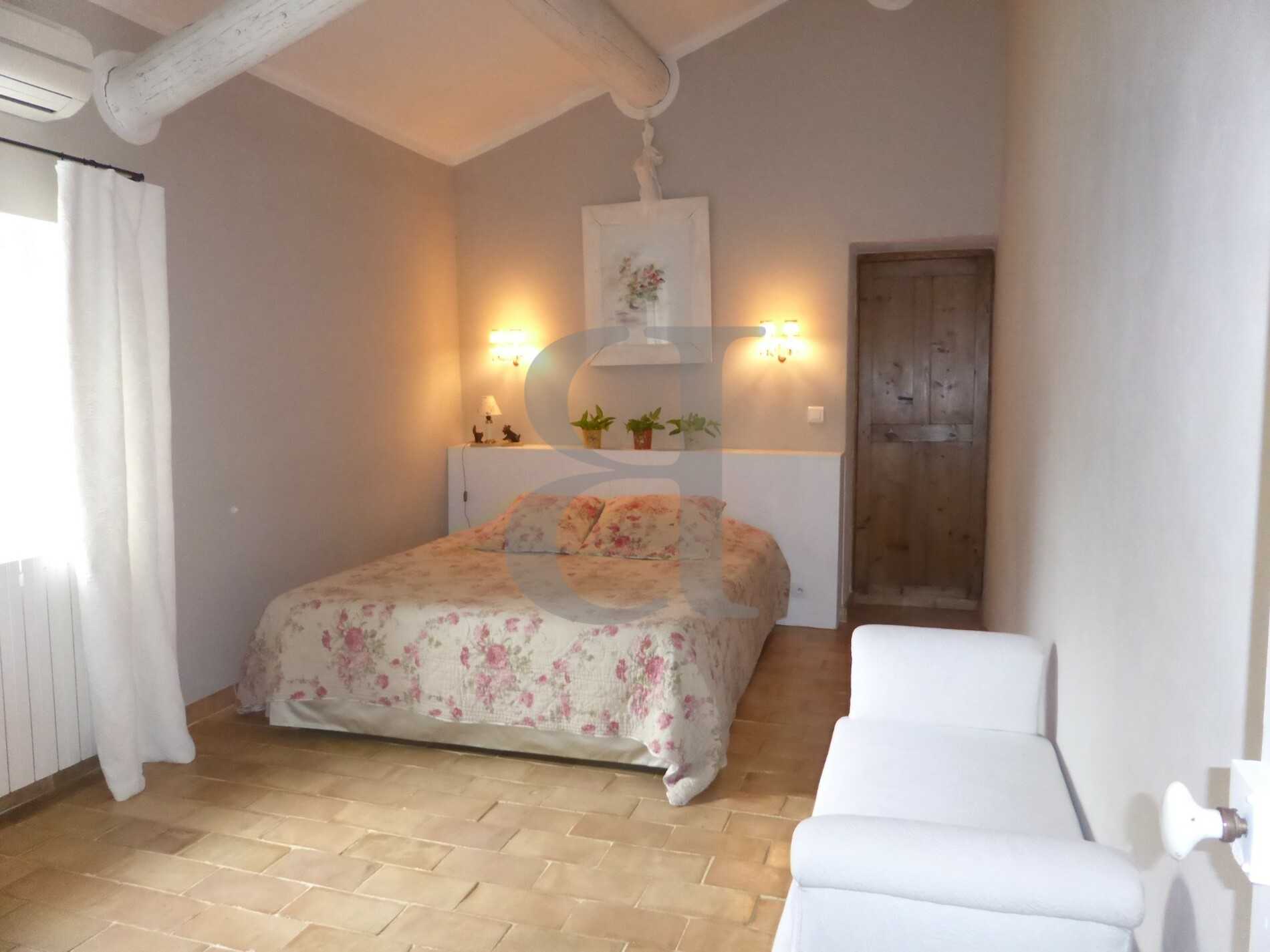 Dom w Aubignan, Provence-Alpes-Côte d'Azur 10191395