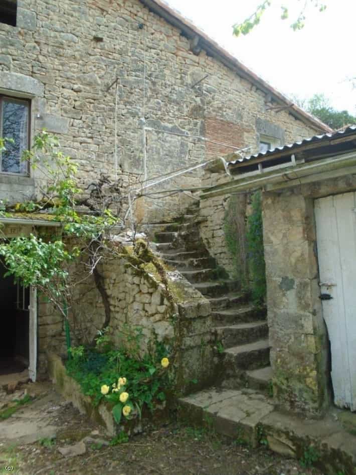Kondominium dalam Nanteuil-en-Vallée, Nouvelle-Aquitaine 10191439