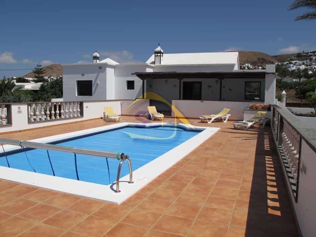 House in Teguise, 2 Calle las Grajas 10191768
