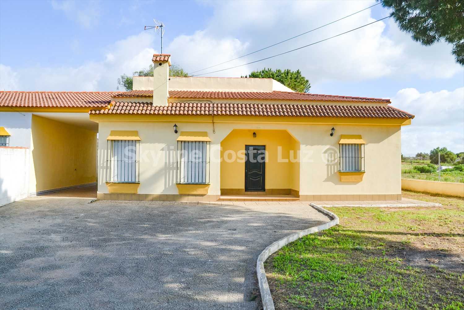 House in Chiclana de la Frontera, Andalusia 10192292