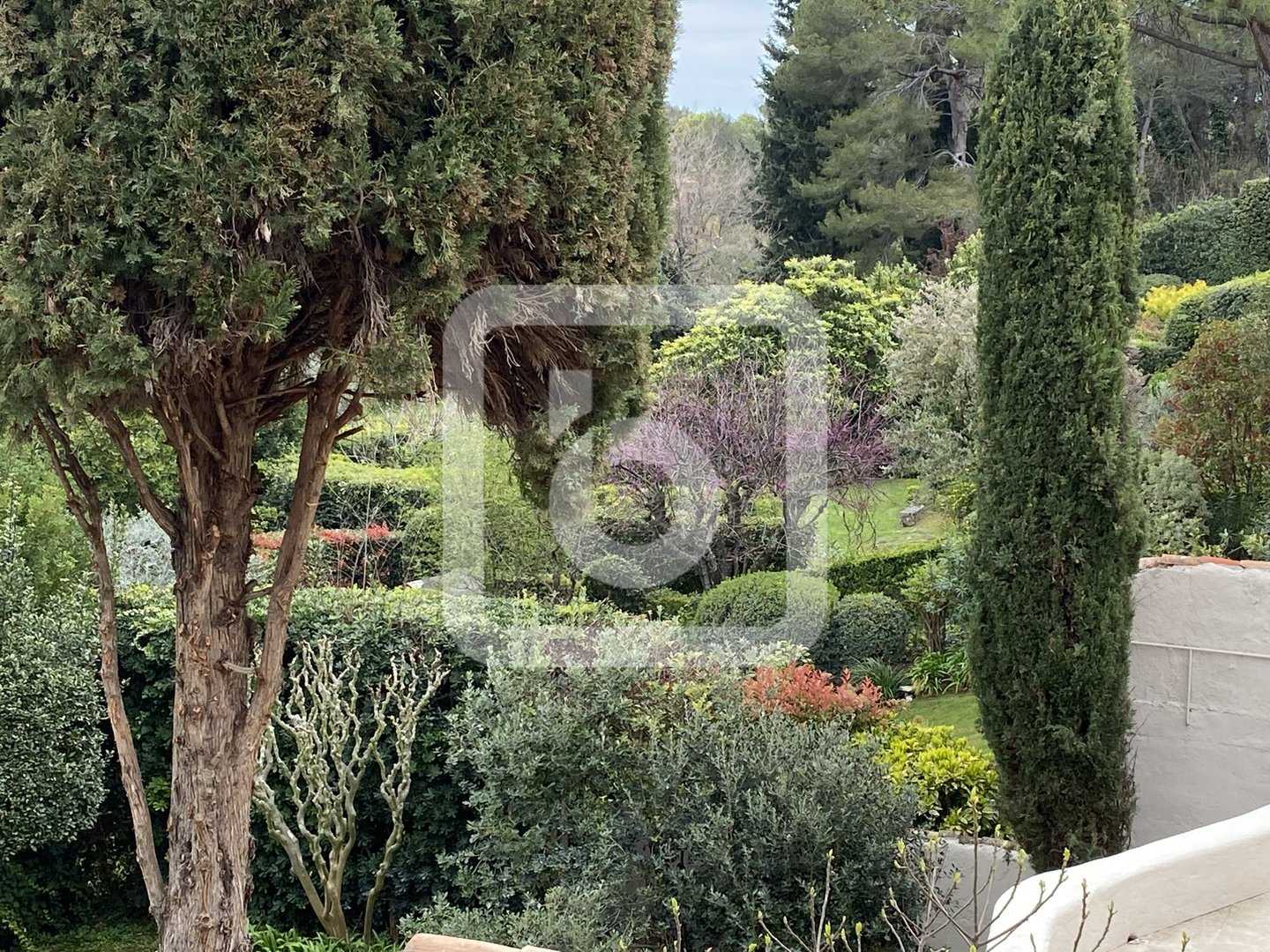 Huis in Mouans-Sartoux, Provence-Alpes-Côte d'Azur 10192500
