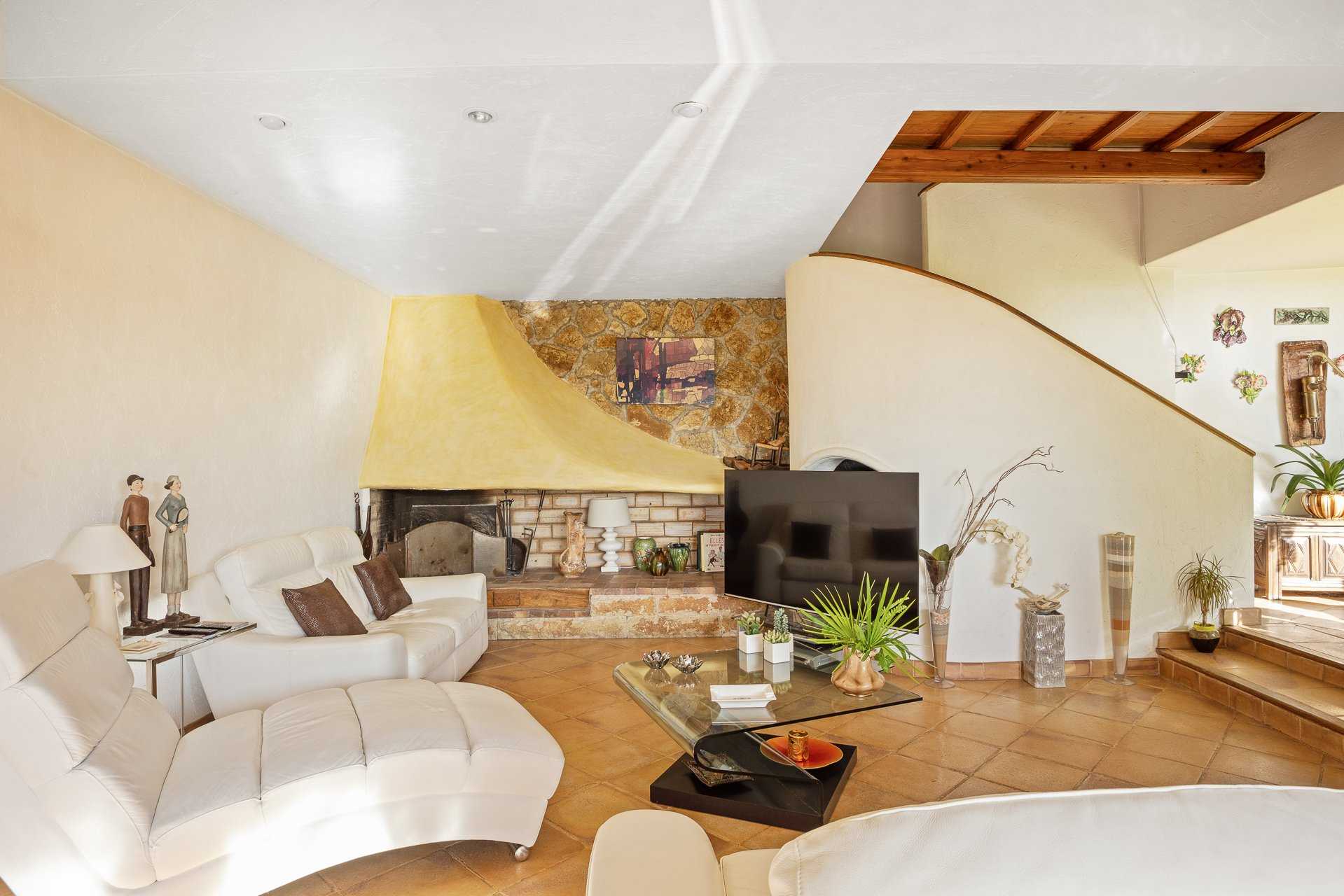 Будинок в Vallauris, Provence-Alpes-Côte d'Azur 10192501