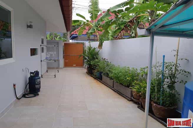 House in Tambon Kamala, Chang Wat Phuket 10192683