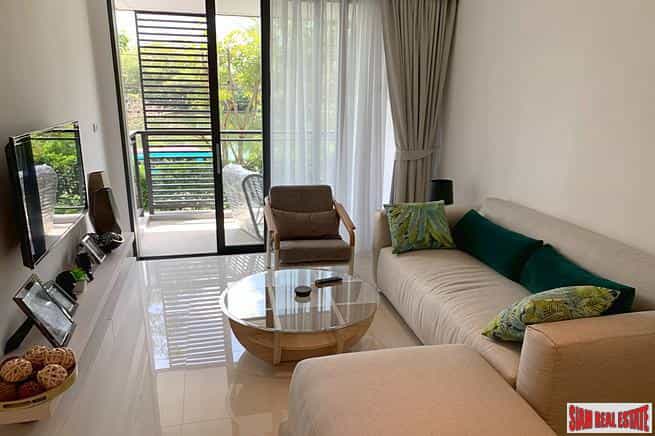 Condominium in Ban Choeng Thale, Phuket 10192771