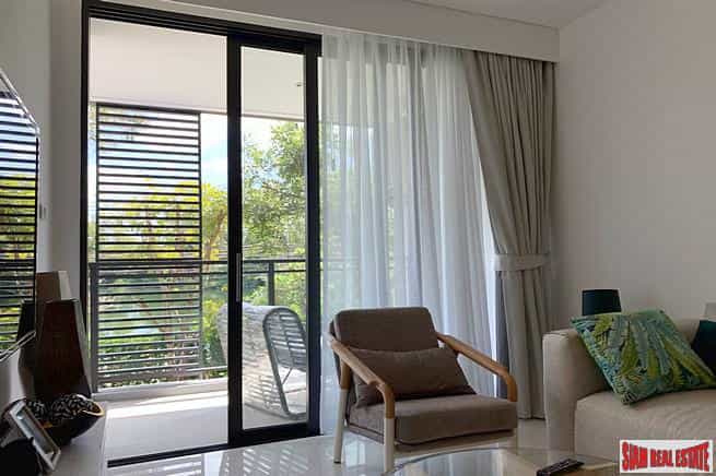 Condominium in Choeng Thale, Phuket 10192771