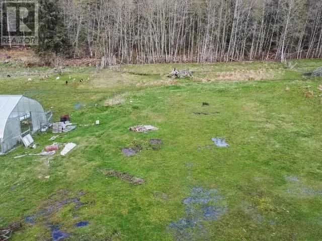 Tanah di Gillies Bay, British Columbia 10192780