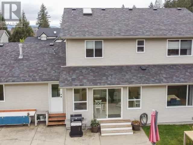 rumah dalam Powell River, British Columbia 10192783
