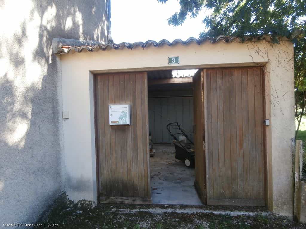 casa en Verteuil-sur-Charente, Nouvelle-Aquitaine 10192862