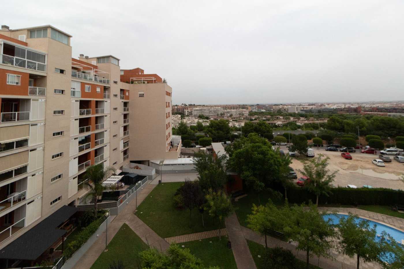 Condominium in Paterna, Valencian Community 10193046