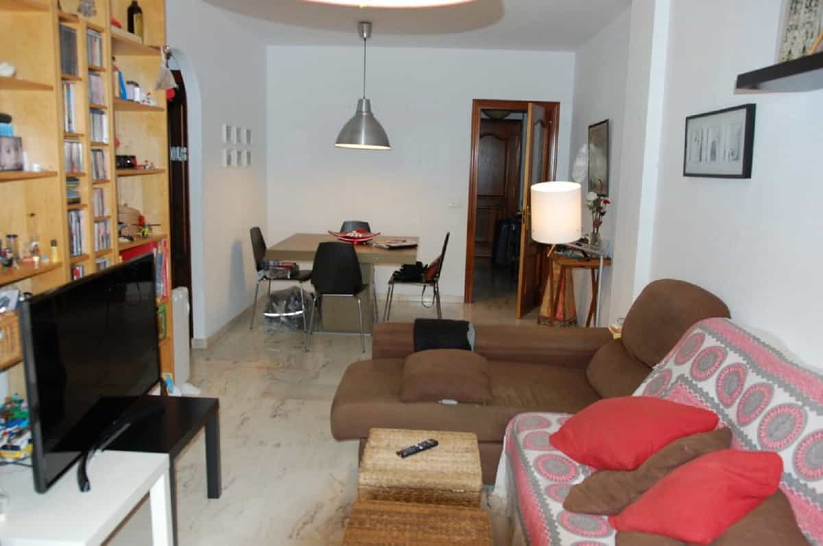 Condominium in Benalmadena, Andalusia 10193072