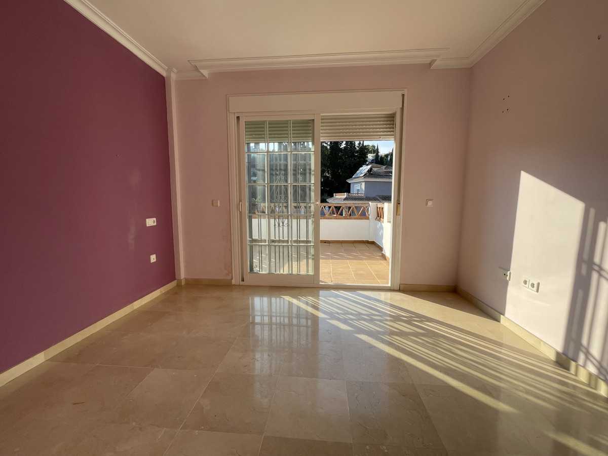House in Fuengirola, Andalusia 10193284