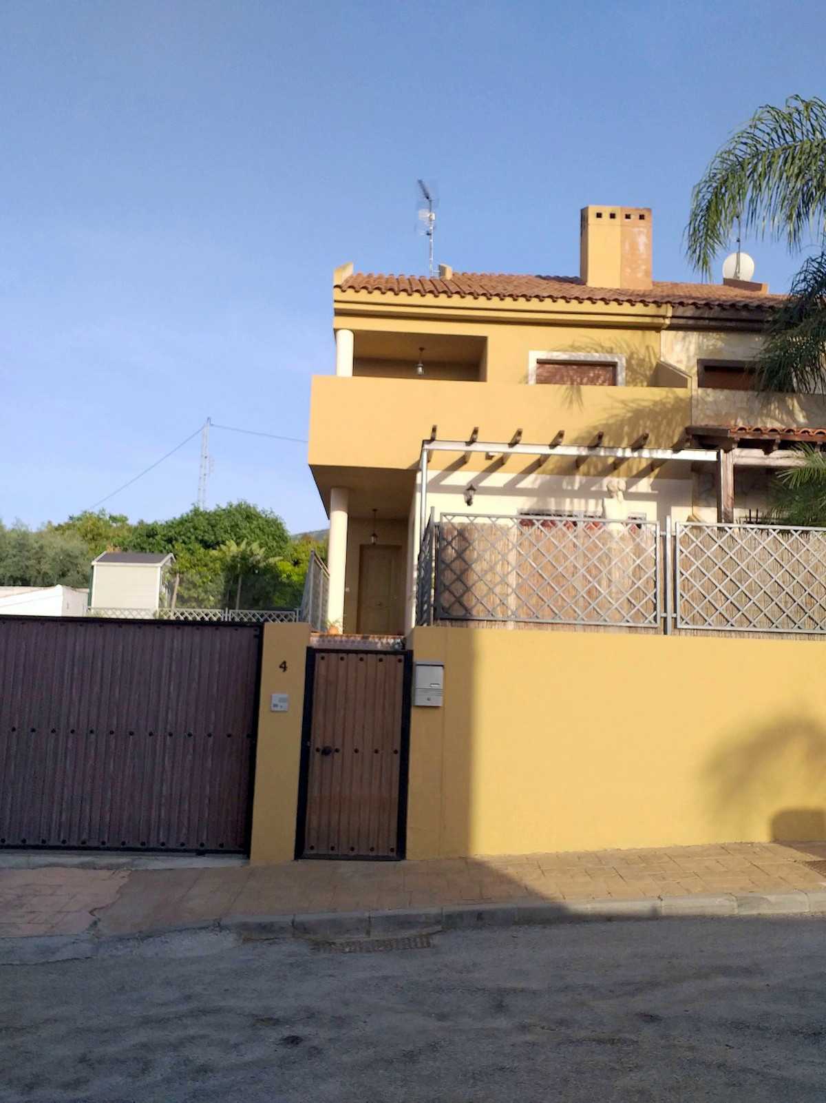 House in Alhaurin el Grande, Andalusia 10193349