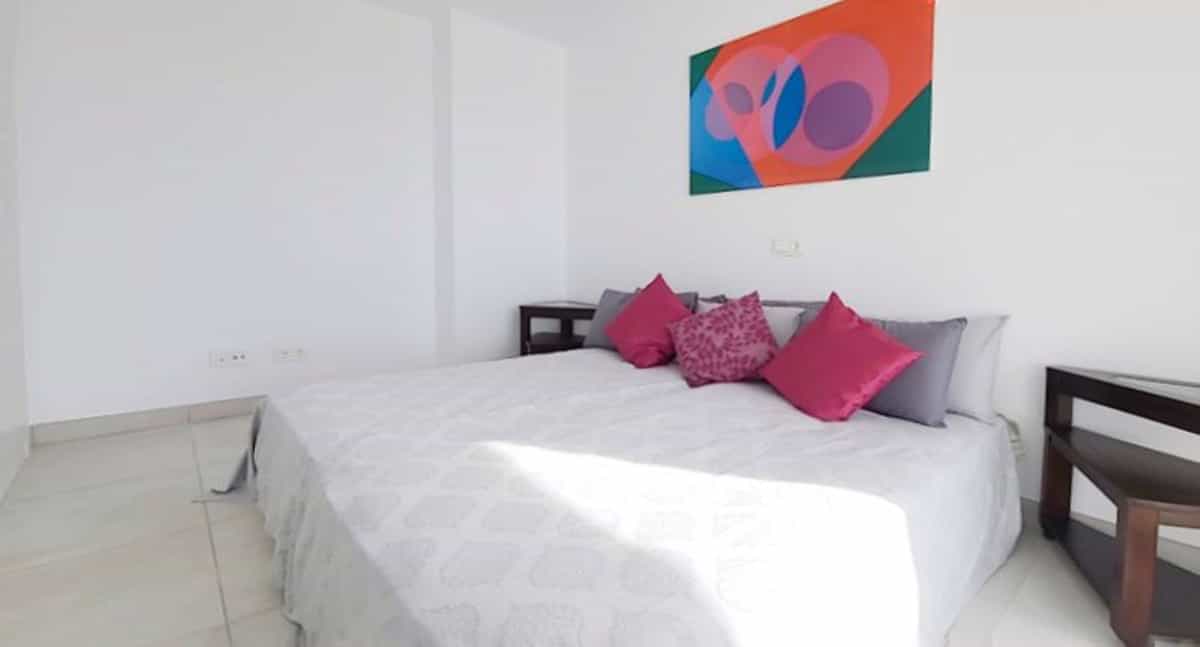 Condominium in Marbella, Andalucía 10193365