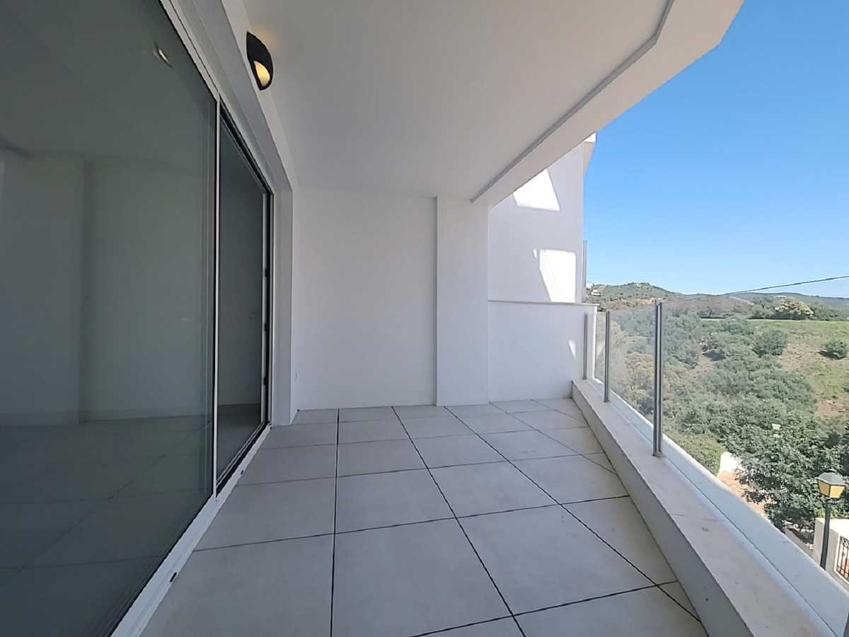 Condominium in Ojen, Andalusia 10193371