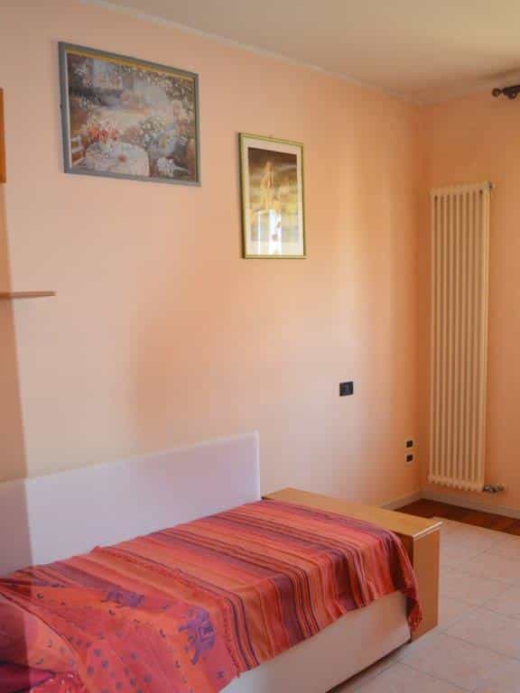 公寓 在 Piovene Rocchette, Veneto 10193405