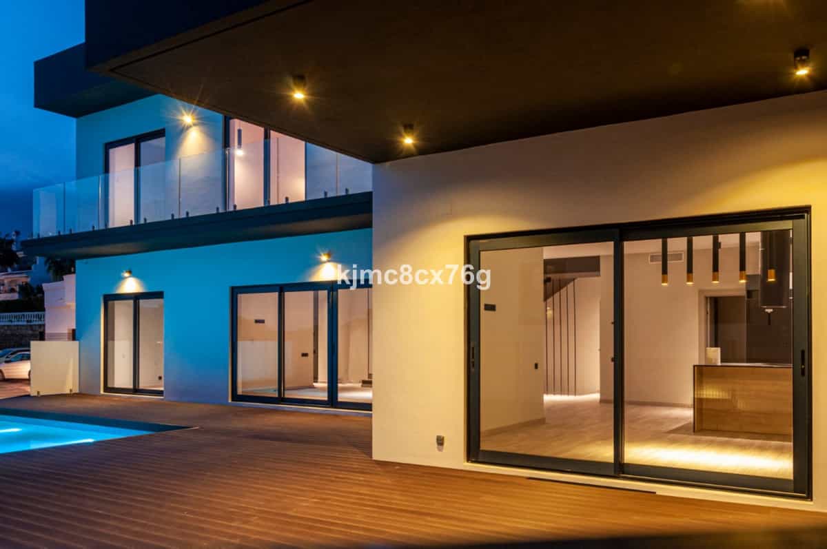 House in Fuengirola, Andalusia 10193420