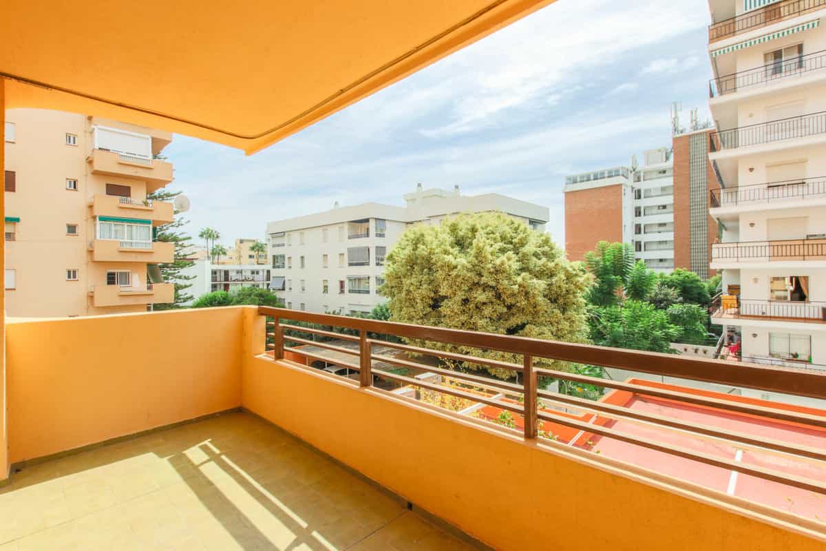 Condominium in Marbella, Andalusia 10193641