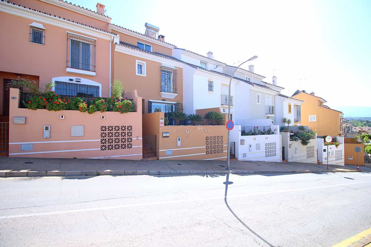 Rumah di Koin, Andalusia 10193839