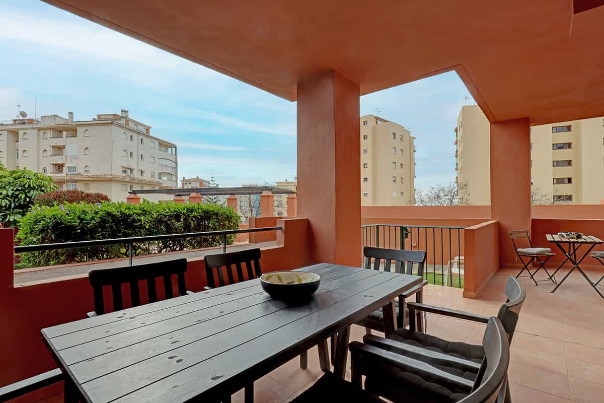 Condominium in Estepona, Andalusia 10194014