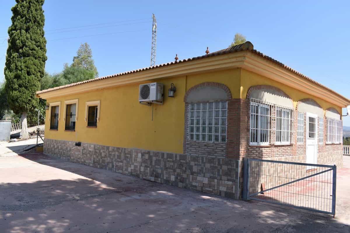 房子 在 Cártama, Andalucía 10194075