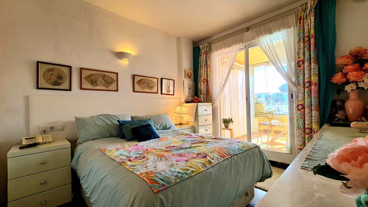 Condominium in Fuengirola, Andalucía 10194467