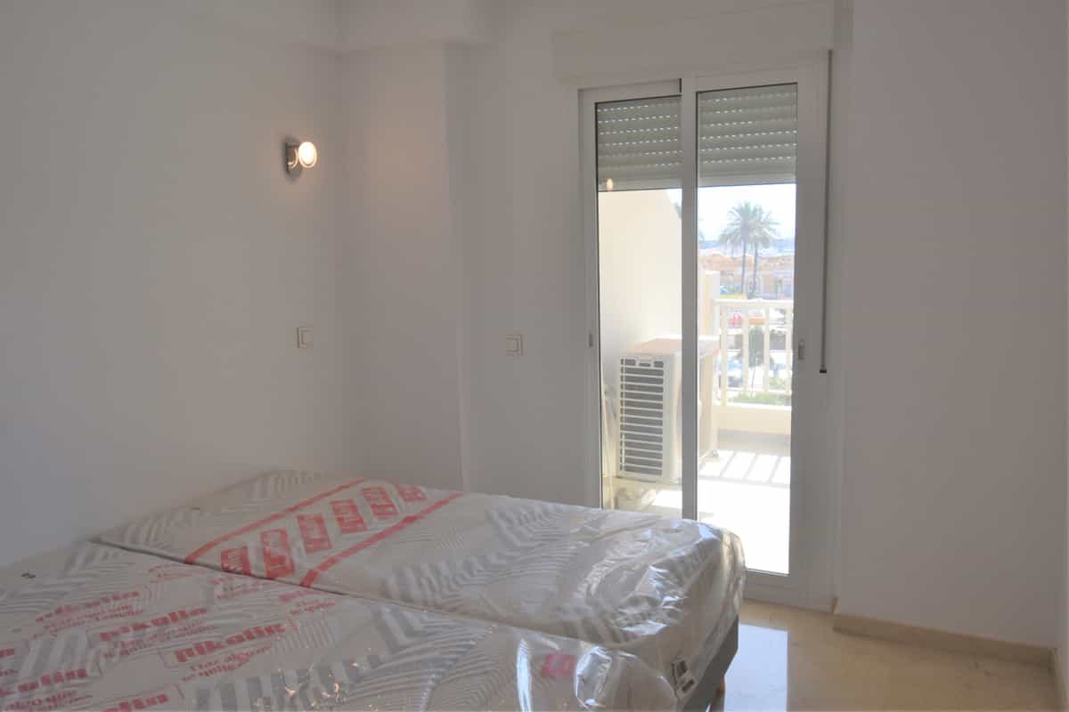 Condominium in Fuengirola, Andalucía 10194476