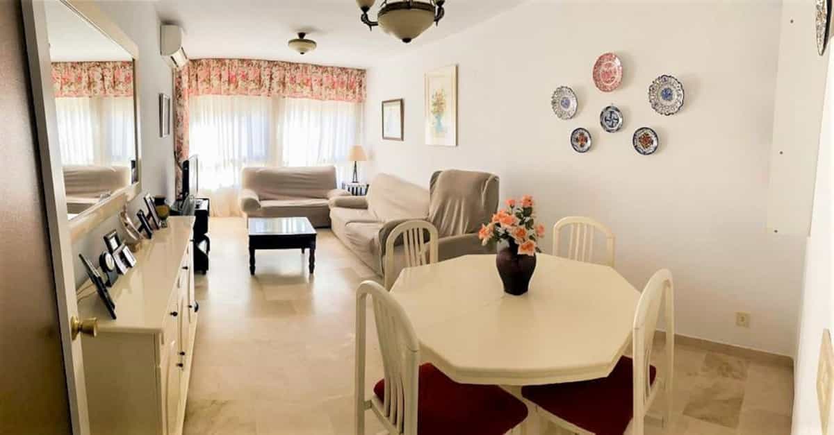 Condominium in Fuengirola, Andalucía 10194492