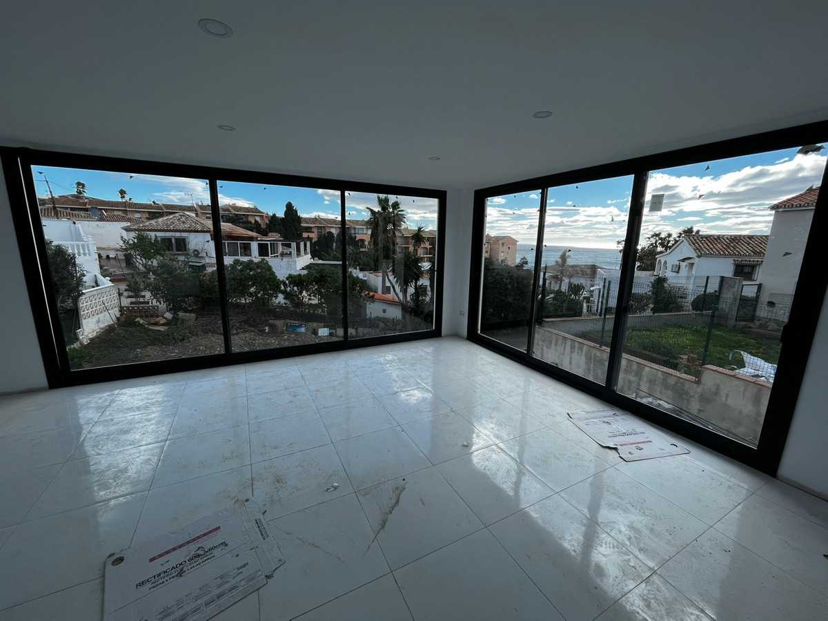 House in Fuengirola, Andalusia 10194526