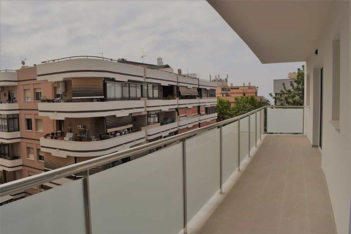 Condominium in Marbella, Andalusia 10194746