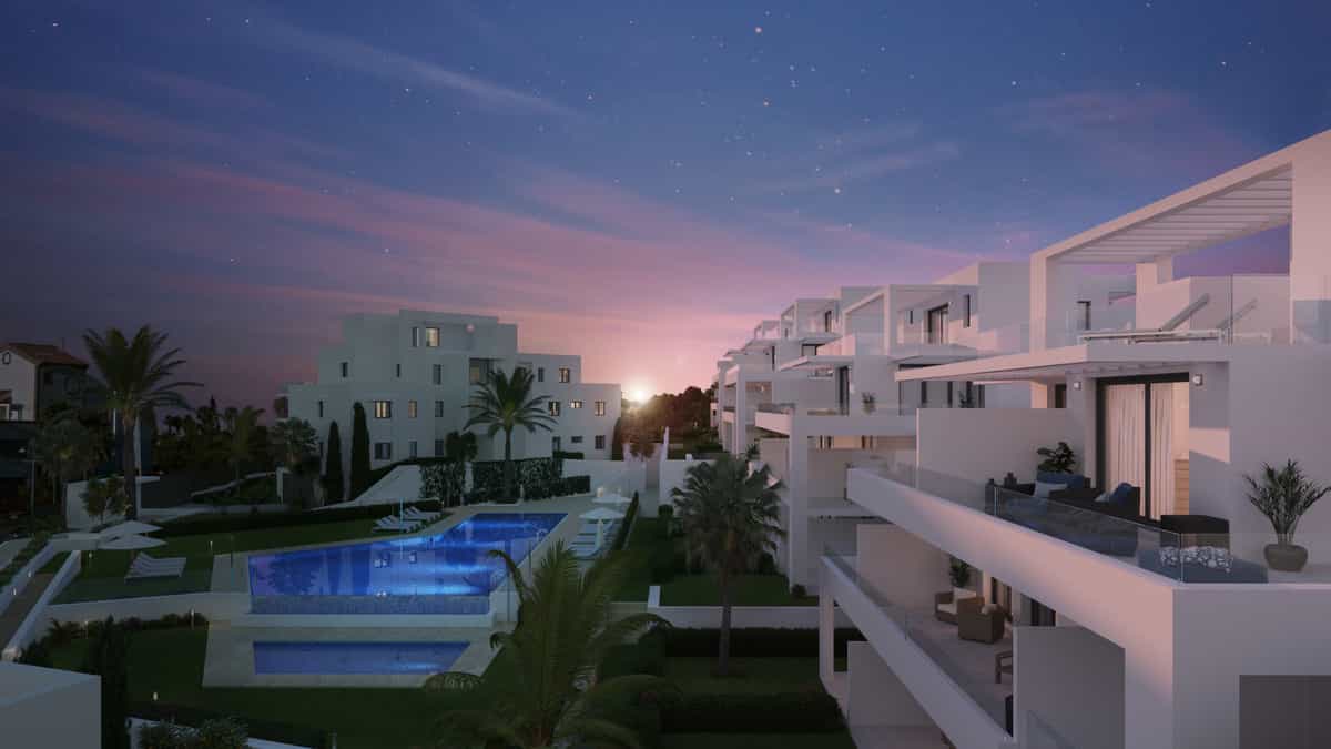 Condominium in San Pedro de Alcantara, Andalusia 10194875