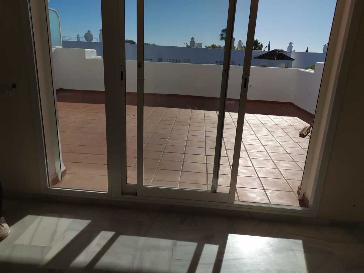 House in El Paraíso, Andalusia 10195085