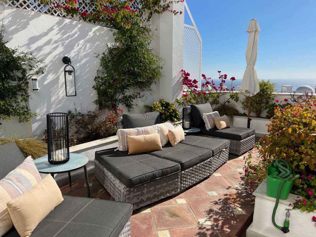 Condominium in Marbella, Andalusia 10195407