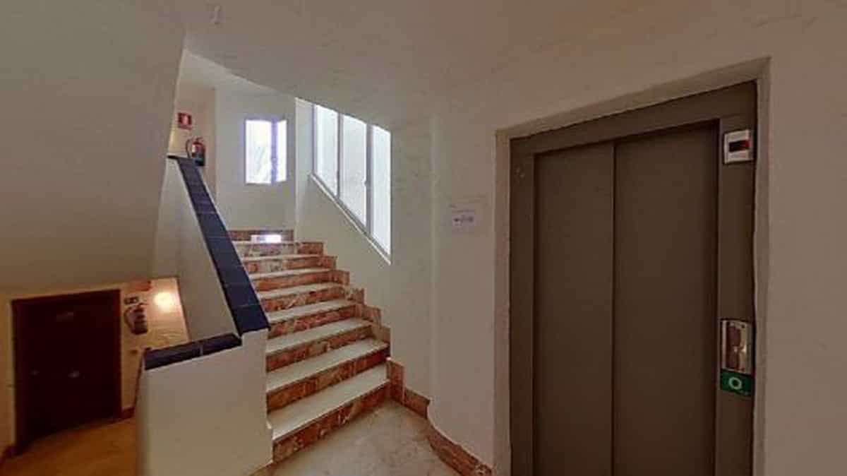 Condominium in Marbella, Andalusia 10195740