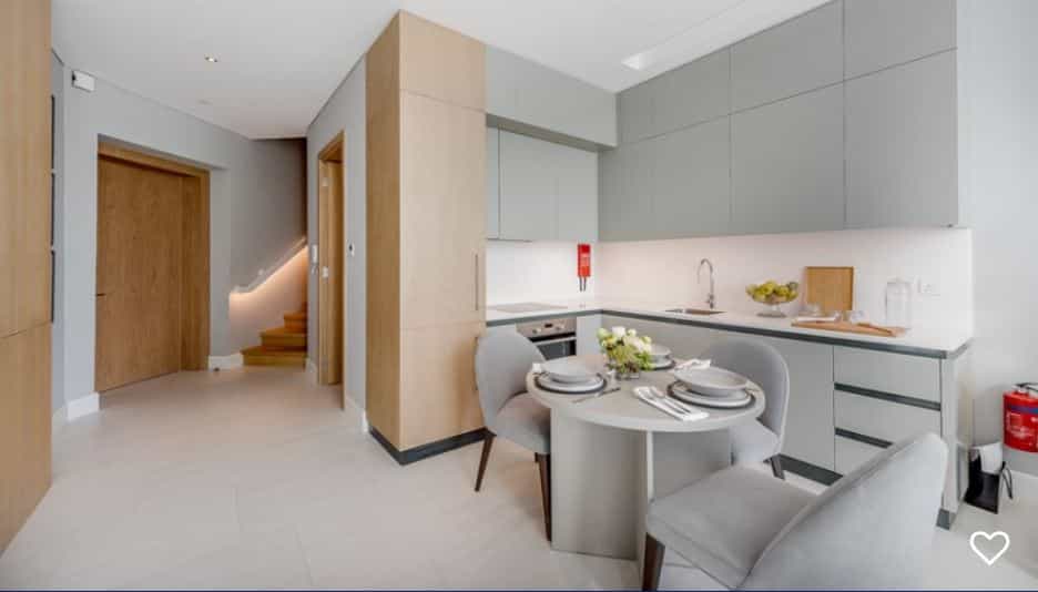 Condominium in Dubai, Dubai 10195878