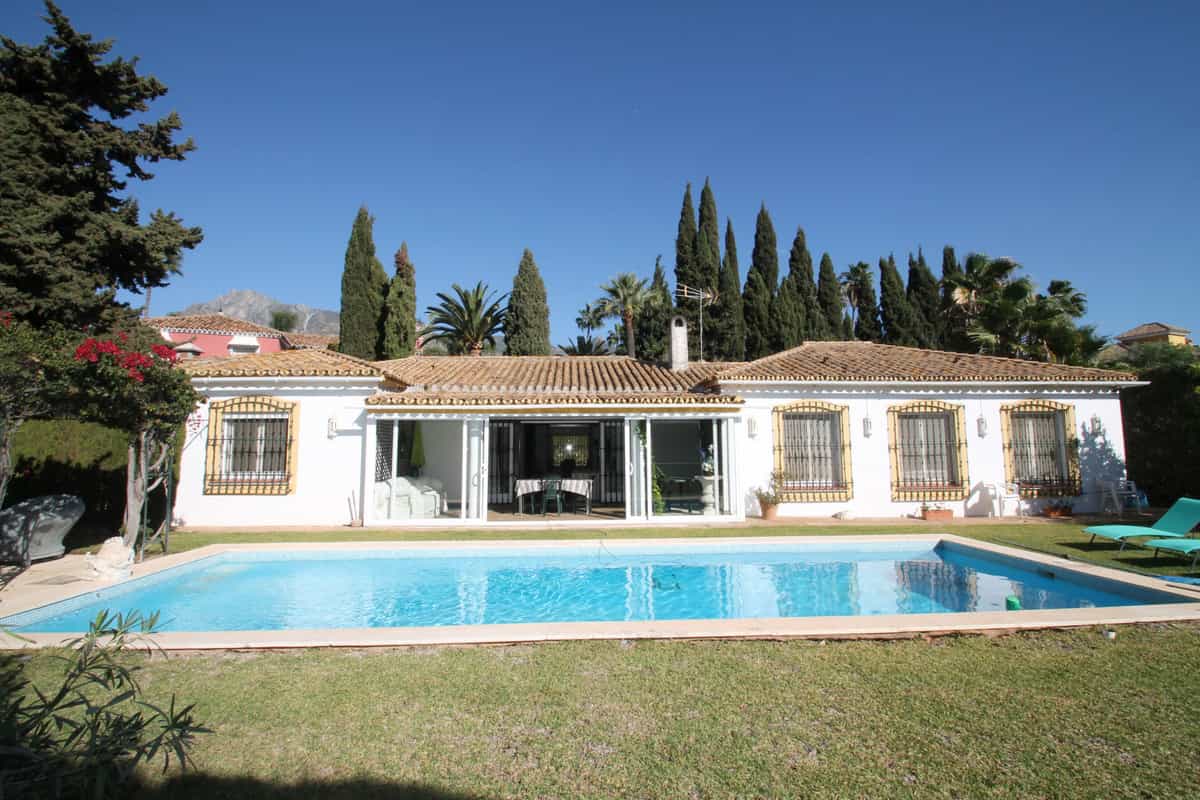 Casa nel Marbella, Andalusia 10196060
