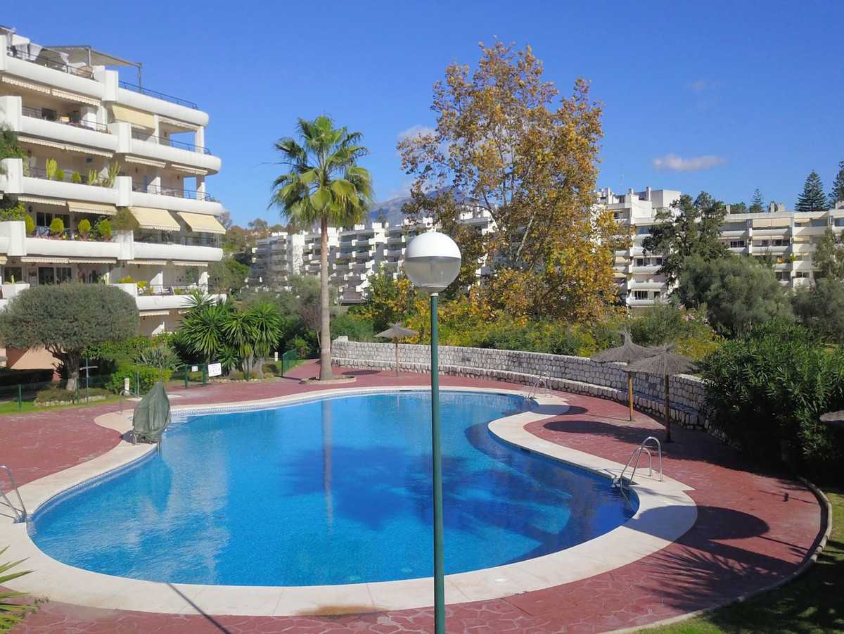 Condominio nel San Pedro de Alcantara, Andalusia 10196128