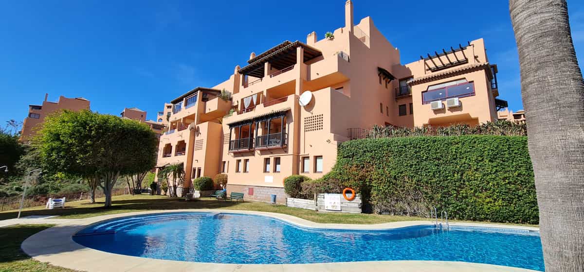 Condominium in Fuengirola, Andalusia 10196260
