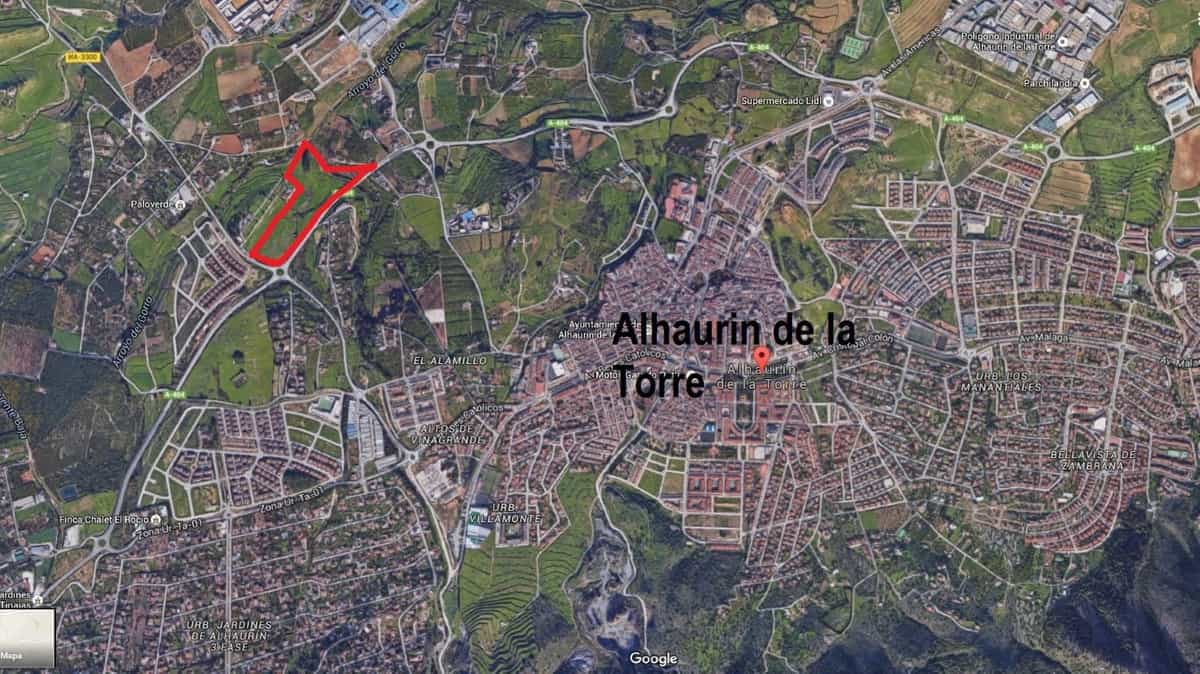Land in Alhaurin de la Torre, Andalusia 10196375