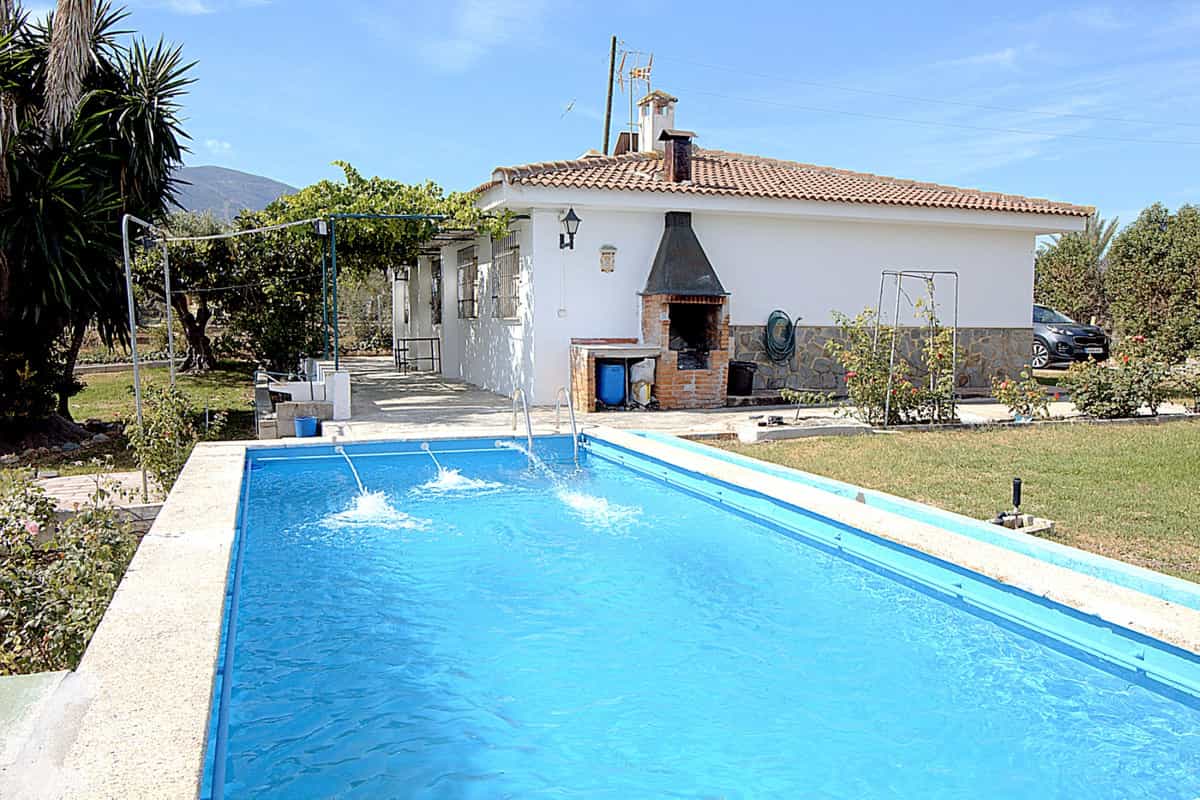 Rumah di Alhaurin el Grande, Andalusia 10196429