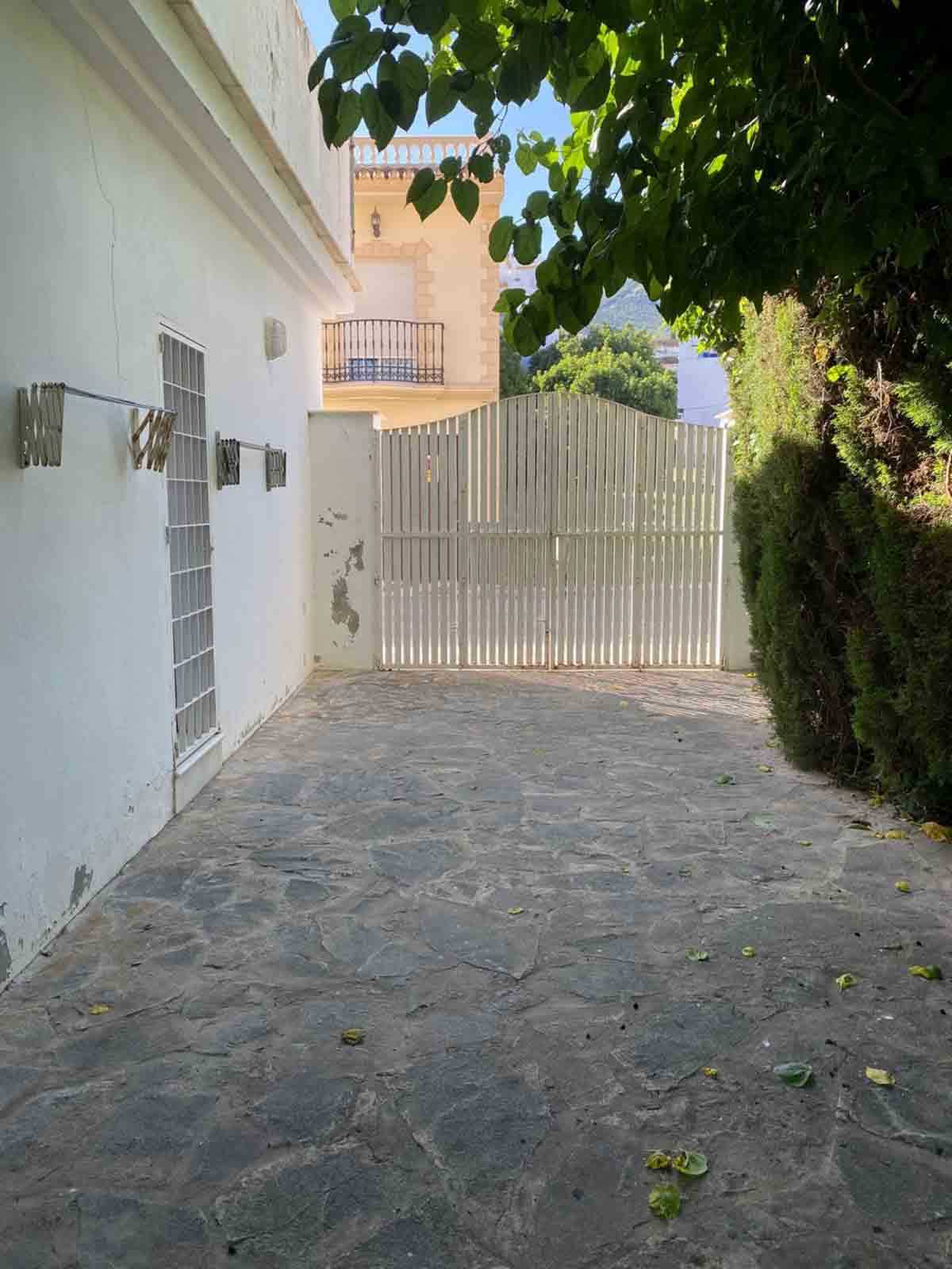 House in Alhaurin el Grande, Andalusia 10196446