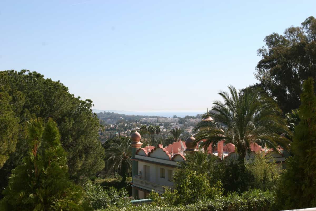 Condominium dans Marbella, Andalusia 10196456