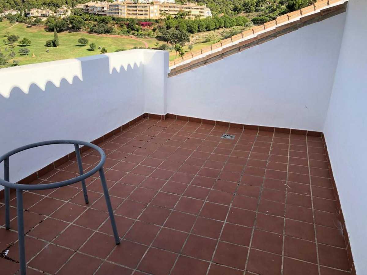 Condominium in , Andalucía 10196536