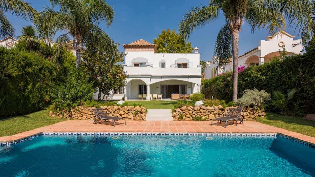 Будинок в Marbella, Andalusia 10196806