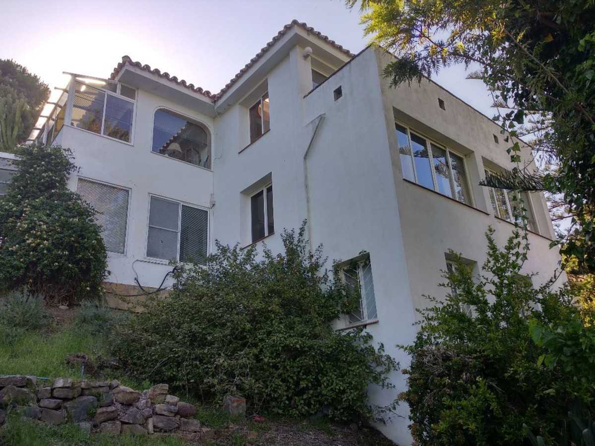 House in Benahavis, Andalusia 10197132