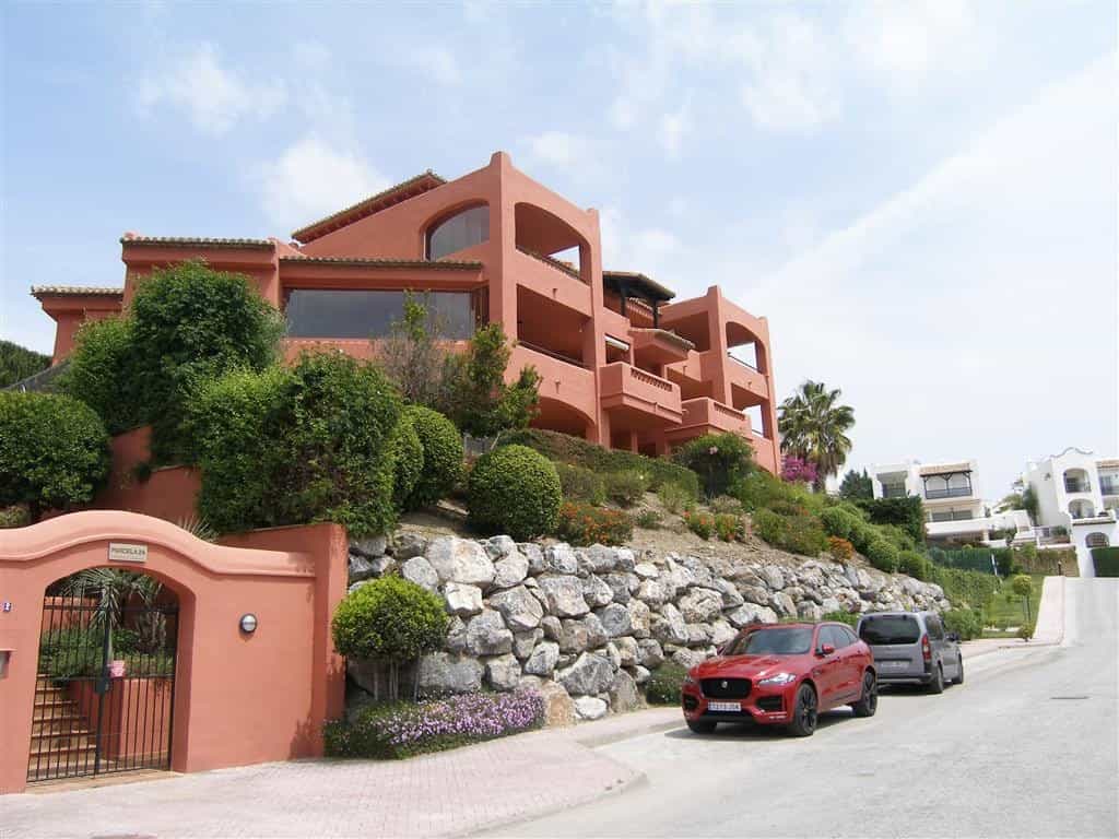 Condominium dans Arroyo de la Miel, Andalousie 10197203